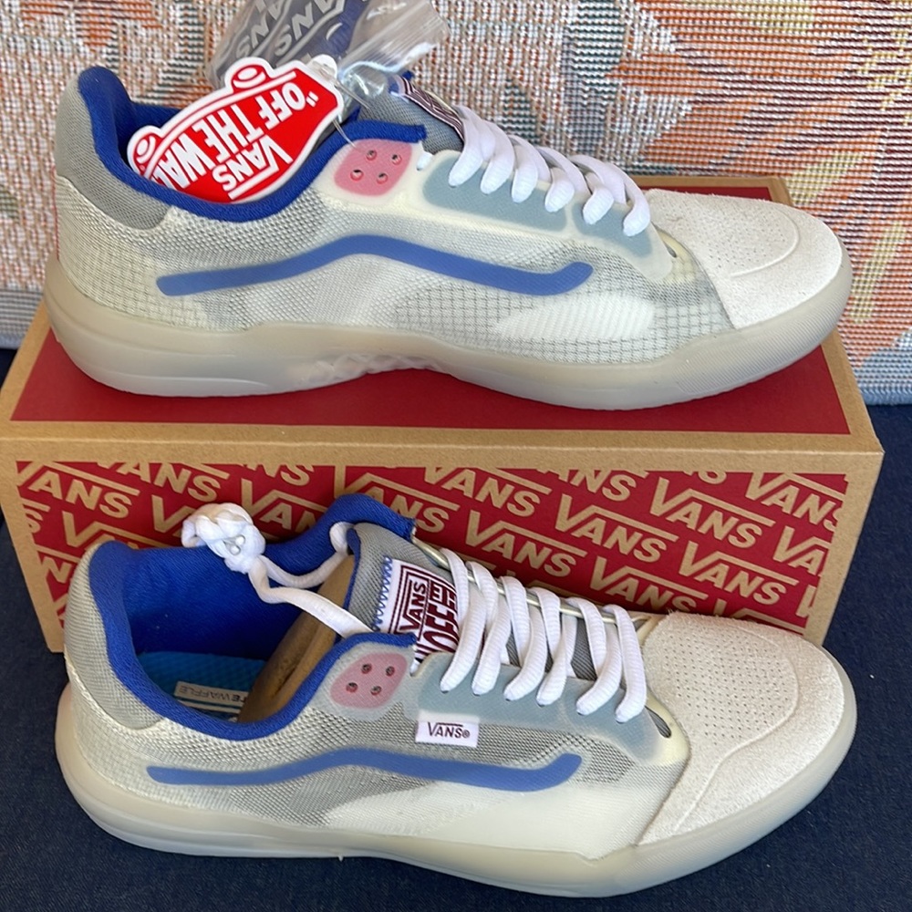 Vans Men’s Evdnt Rw Ultim
Color Wheel Creme
VN0A5DY5982
sneakers - Picture 3 of 16